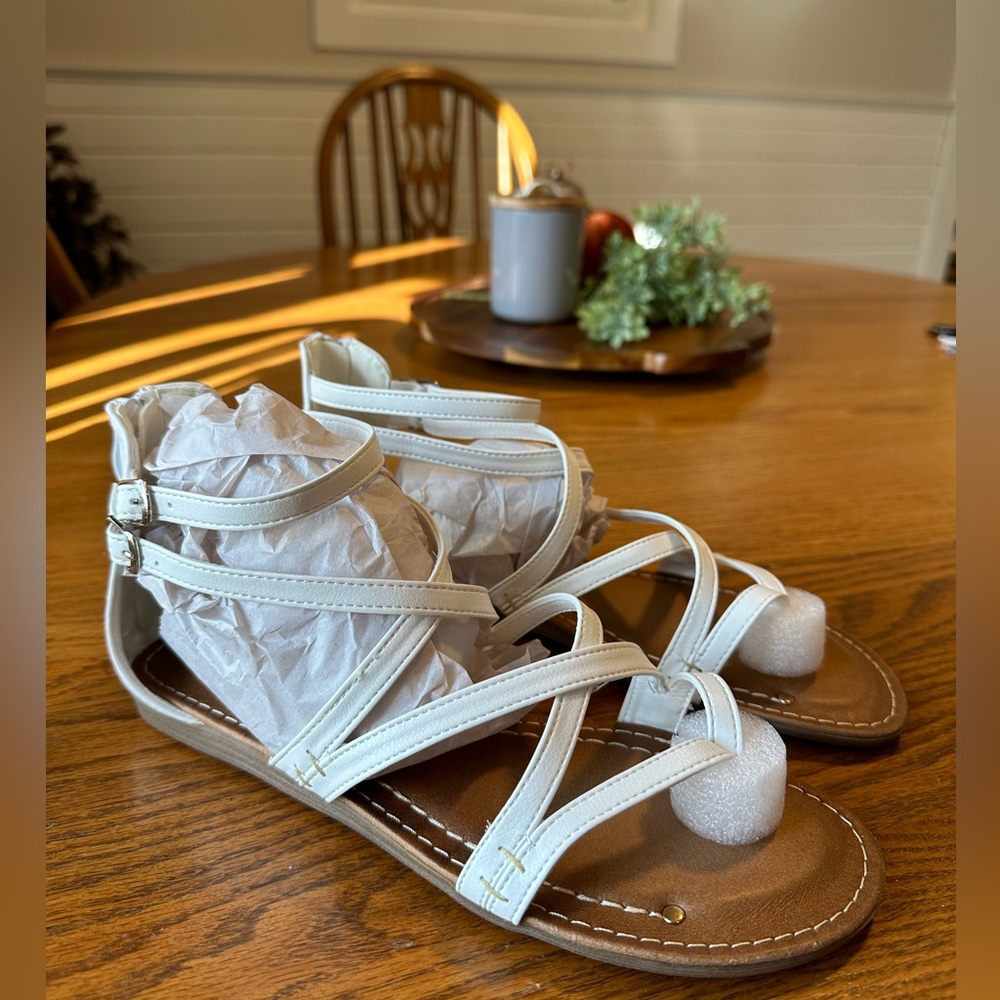 White strappy Ollio Sandals